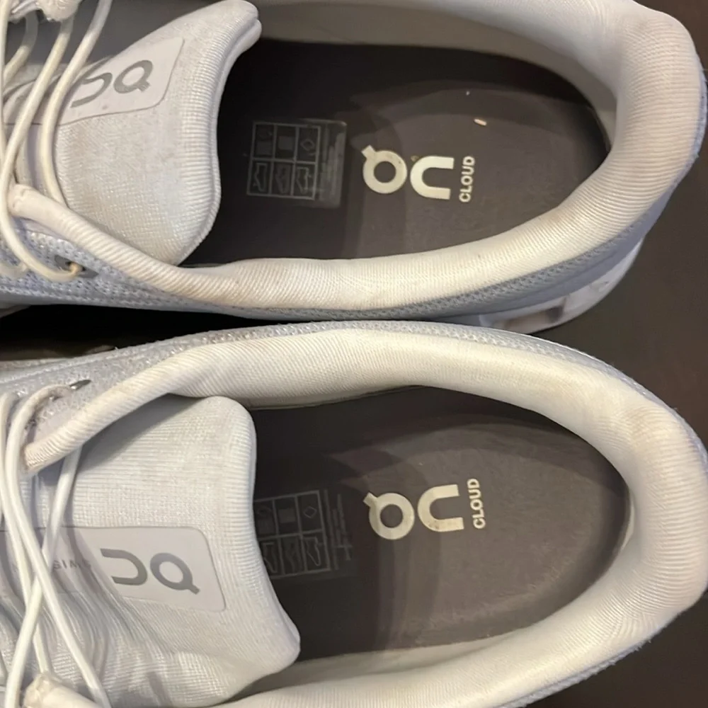On Cloud Mens shoes